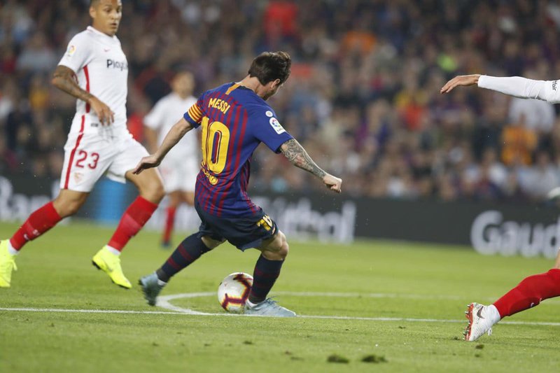 Lionel Messi Breaks Arm As Barcelona Regain Lead, Real Madrid Lose ...