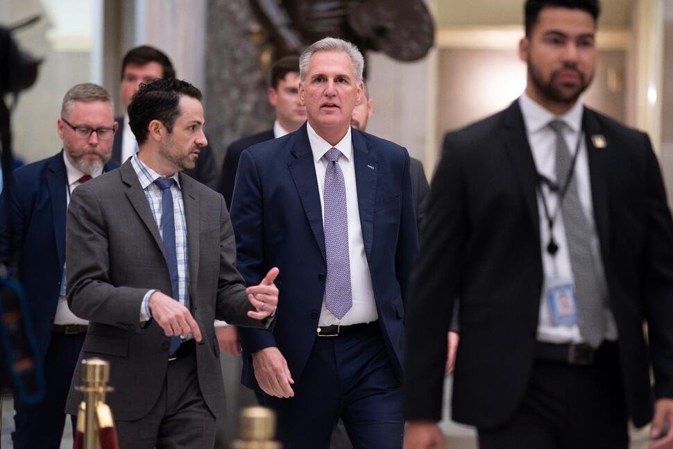 US Congress Scrambles To Avoid Shutdown | New Spotlight Magazine